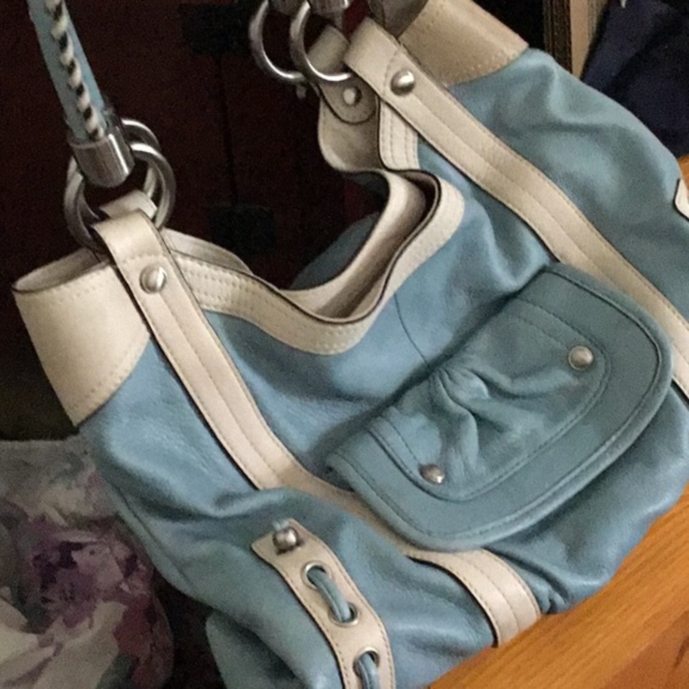 B Makowsky Blue and tan bag EUC HP 7/20